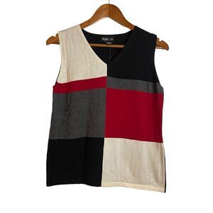  Style & co knit v neck sweater vest. Size medium